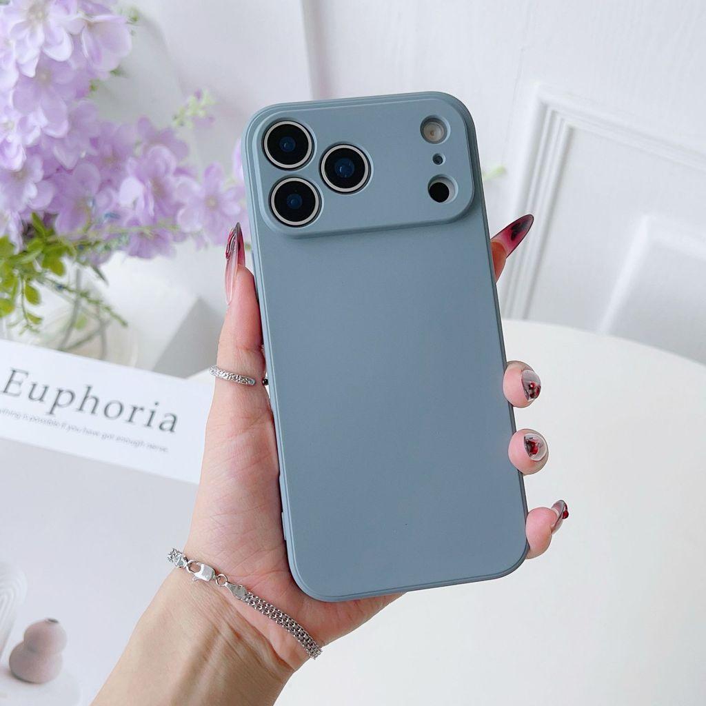 Suitable for iPhone 17 Promax full range Rubik's Cube straight edge liquid silicone phone case, all inclusive, precision hole phone case