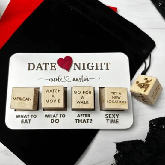 1 Set Würfel-Set für Datum und Nacht, lustig, was zu tun ist, verschiedene Stile, robustes Holz, wiederverwendbar, Würfel für Paare, Valentinstag, Jahrestage, Geburtstage, Geschenk