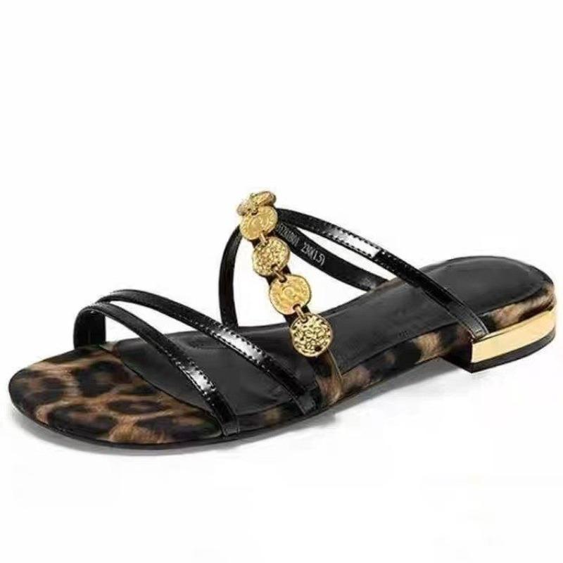 Leopard Print Flat Flip-flops for Women In Summer 2025, New French Retro Thin Strap Flip-flops for Wearing with Exposed Toes