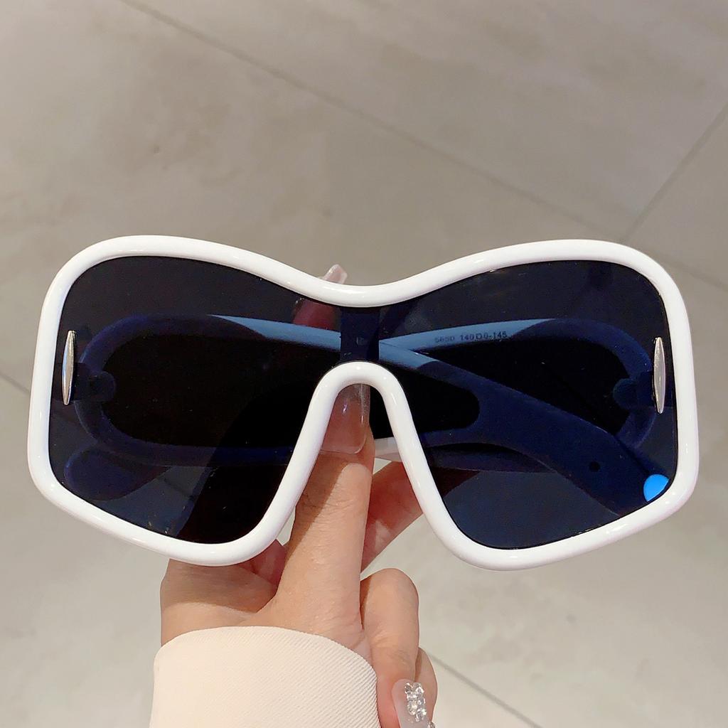 Trendy Square Designer Women's Shades Oversize Green Decoration Sunglasses Ins Brand Lady Sun Glasses for Driving Hiking