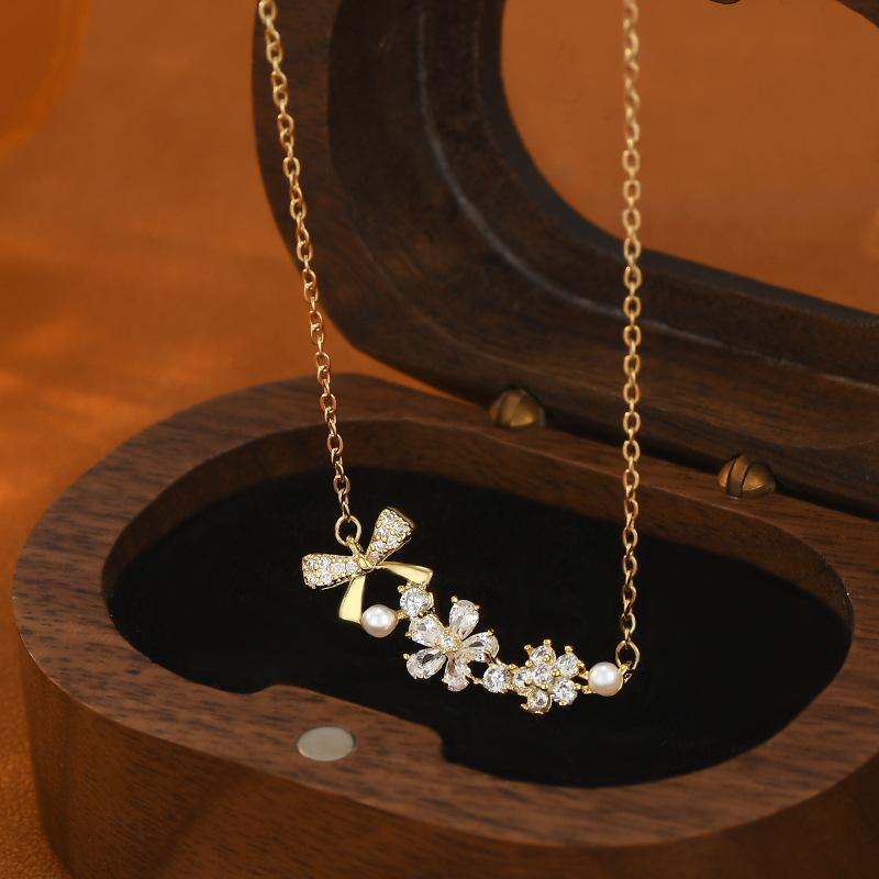 Necklaces Premium Ribbon Pearl Necklace for Women Charms Fashion Vintage Pendant Jewelry