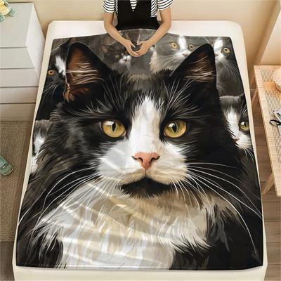 Calico Cat,pattern Flannel Blanket, High Quality Comfortable for All Seasons, Home Decor, Warmth and Comfort, Perfect for Gifts.