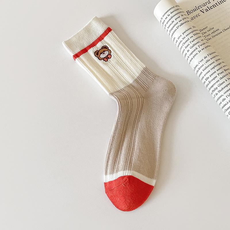 Female Autumn and Winter Warm Trend Embroidery College Wind Tube Socks