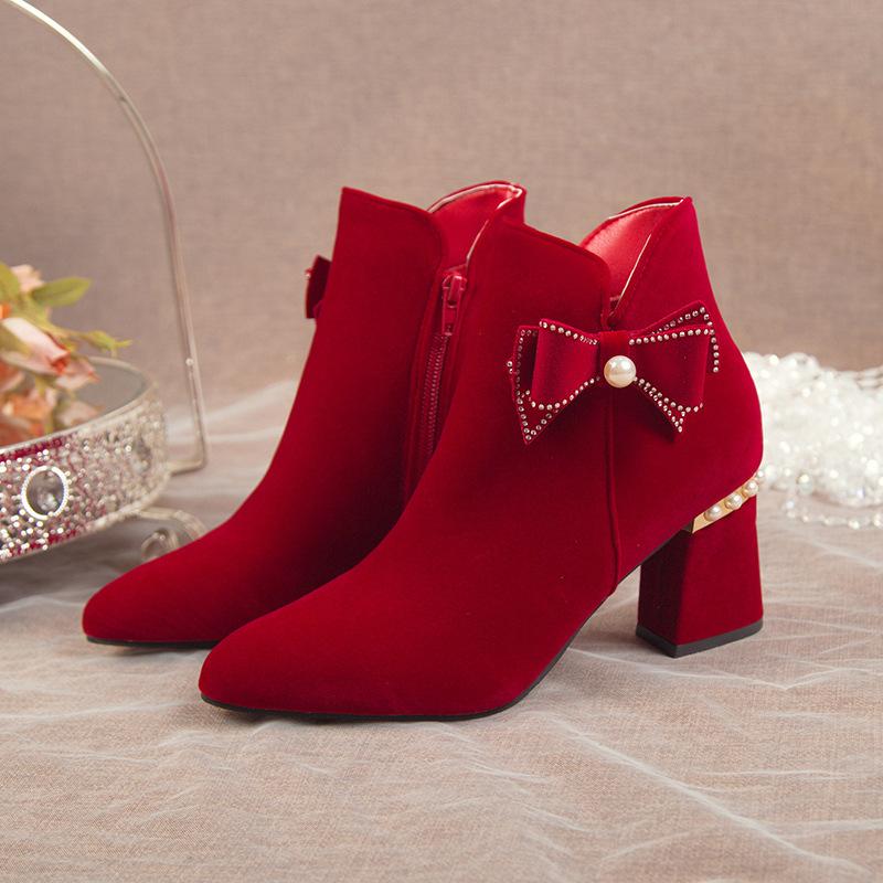 Internet-Berühmtheit Herbst- und Winter-Brautstiefel 2025 neue burgunderrote festliche Hochzeitsstiefel Strass-Fransen dicker Absatz keine müden Füße Modestiefel