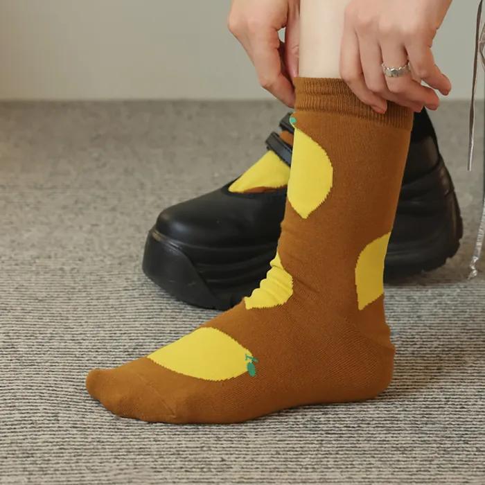 Artist Berry Aktuglu, Lemonade Season Socks