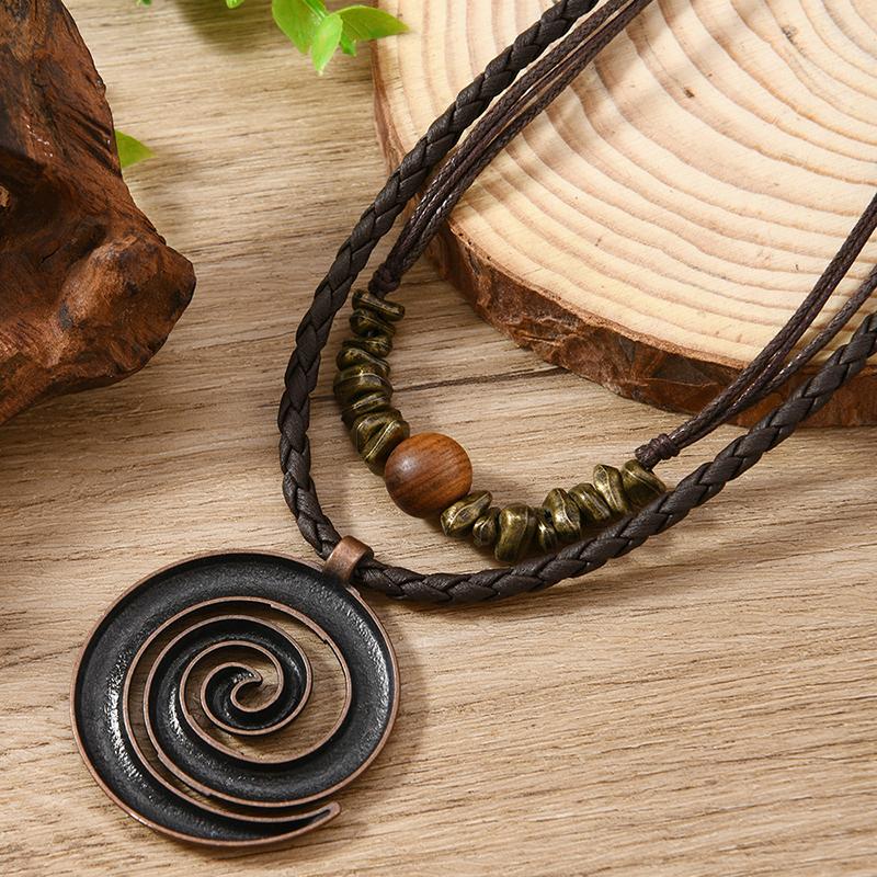 Collana in Pelle da Donna Stile Bohemien - Gioiello con Ciondolo Vintage Fatto a Mano