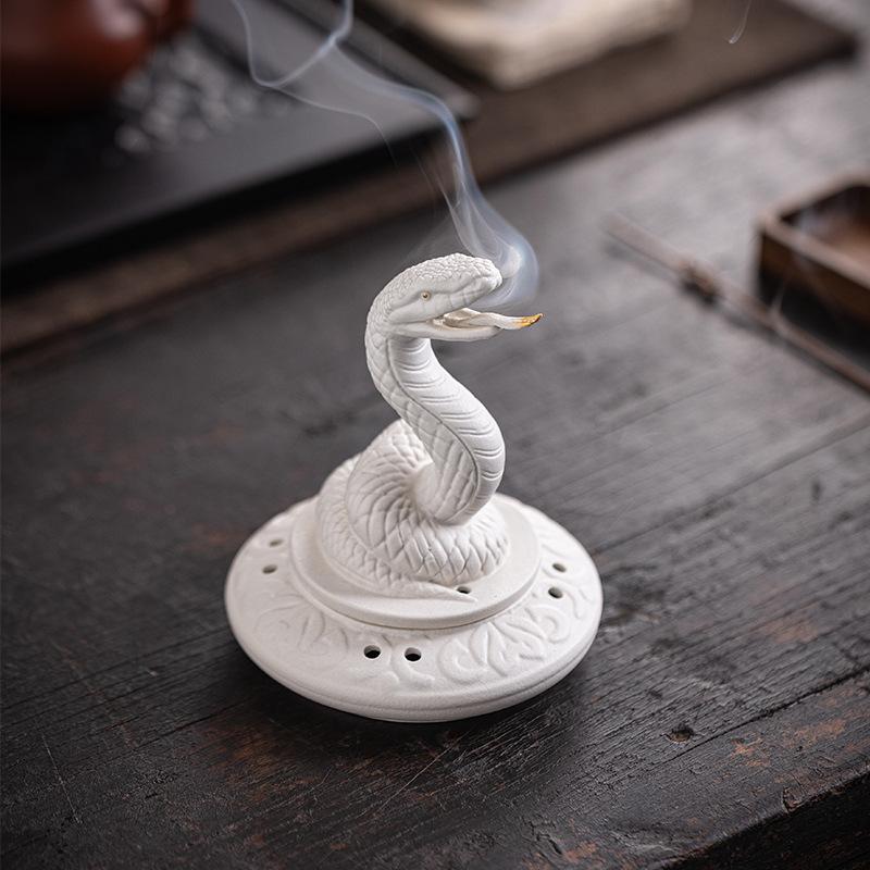 

Creative snake ornament zodiac snake ceramic incense household incense insert incense agarwood plate incense burner sandalwood aromatherapy burner
