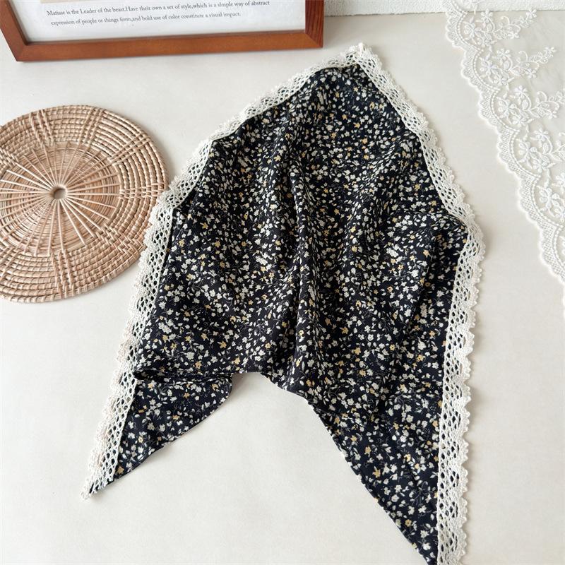 Floral Fabric Lace-edged Large Triangular Headscarf, Versatile Women's Headband for Tying Up Hair or As A Head Accessory