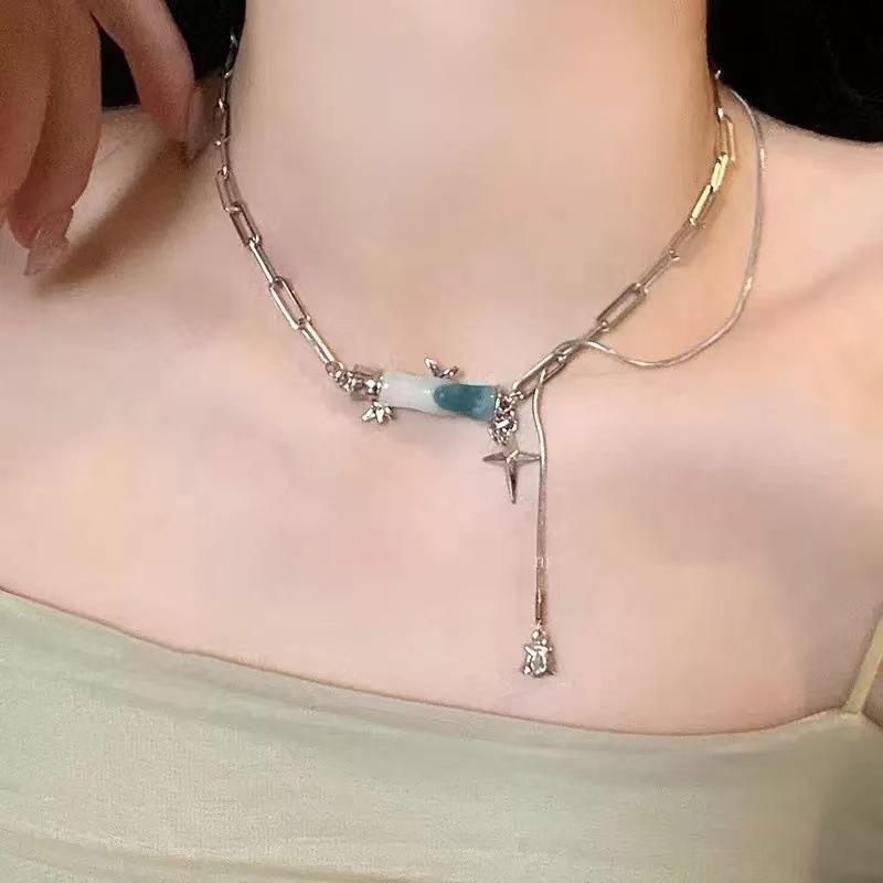Color dopamine versatile love pendant necklace female niche sweet and cute versatile beaded collarbone chain neck chain