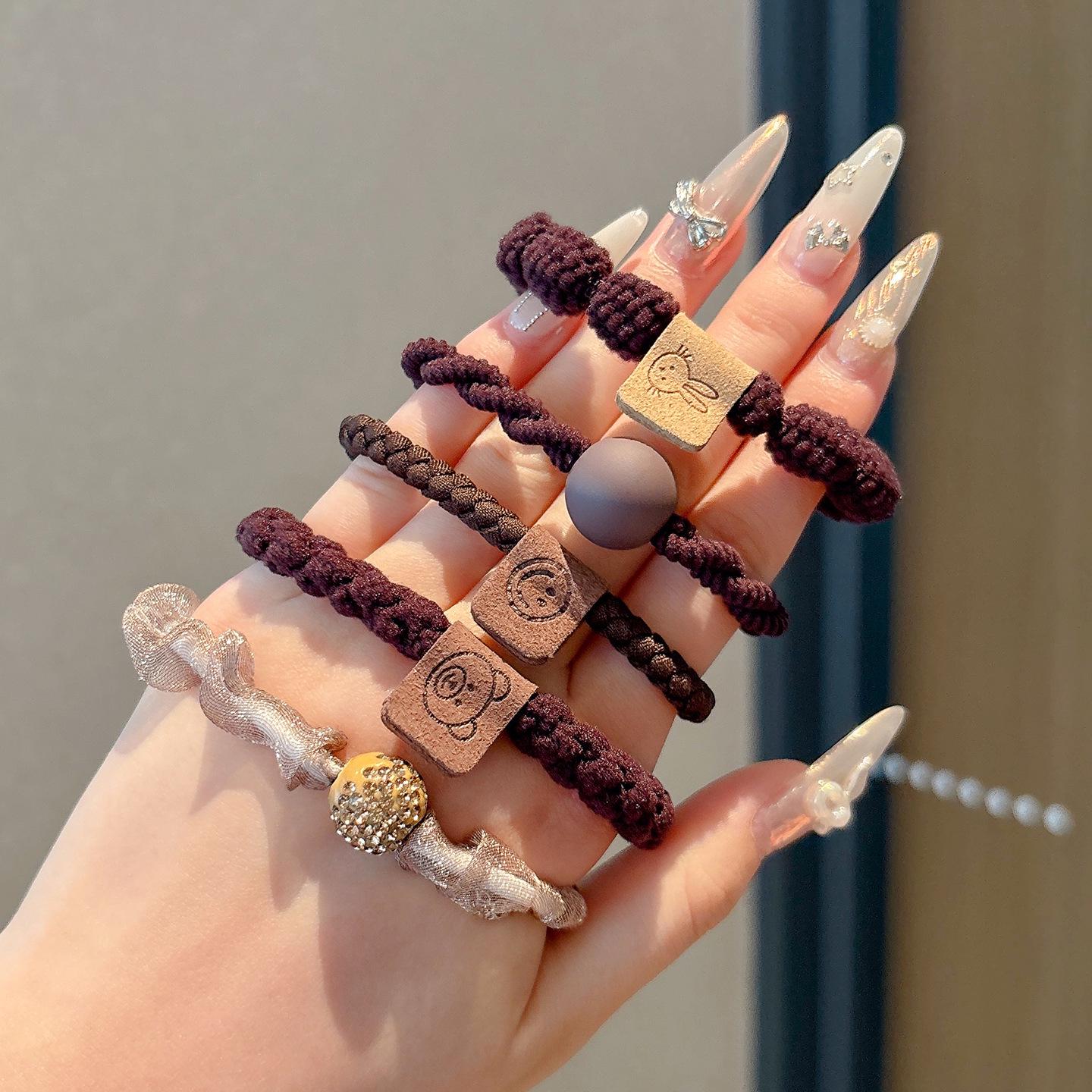 

Эластичные женские резинки для волос 2025: Прочные высокоэластичные резинки для хвоста