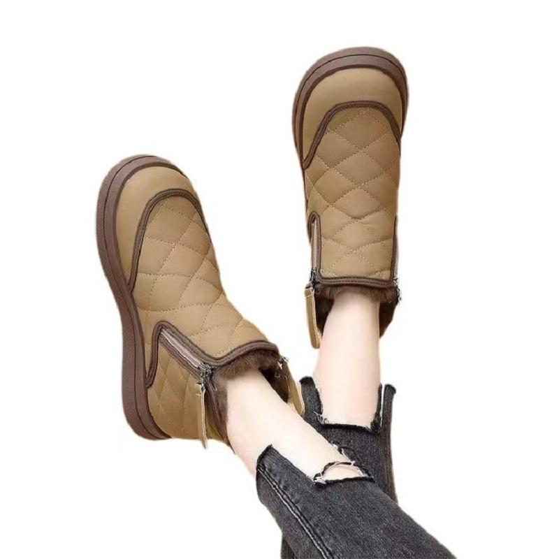 Winter Plush Warm Snow Boots for Women, Thickened Soft Soled Plush Cotton Shoes, New Fashionable Anti Slip Thick Soled Boots