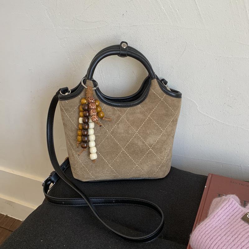 Vintage diamond chain suede tote bag 2025 new women's handbag light luxury commuter shoulder messenger bag