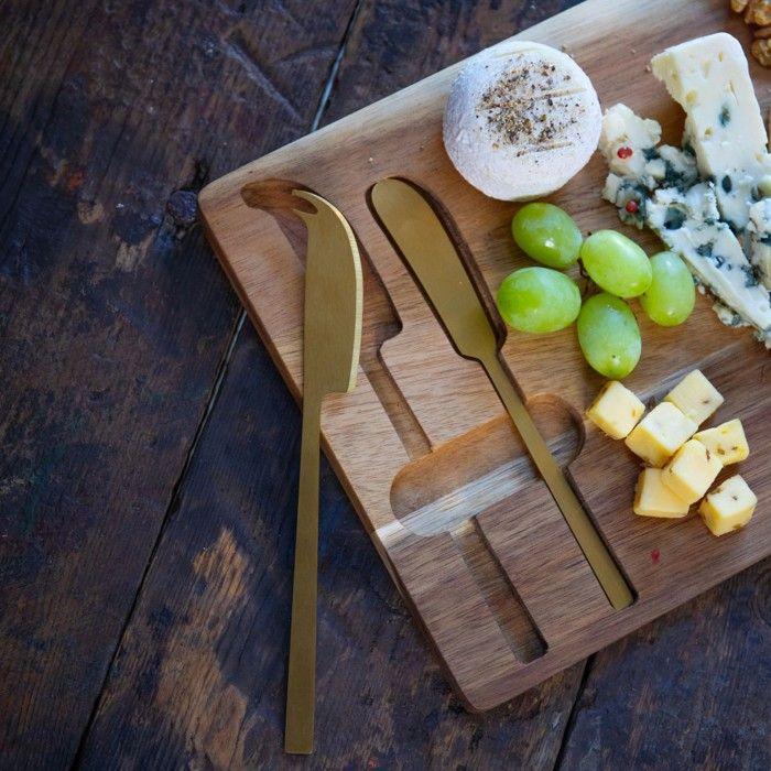 Plateau à fromage - LIVOO - MEC138 - Bois d'acacia FSC - 38 x 20 cm - 2 couteaux aimentés