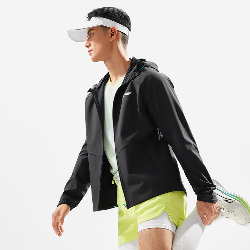 Li Ning Laufserie Wasserabweisende Kapuzen-Logo Langarmjacke Herrenjacke Schwarz AFDU351-1