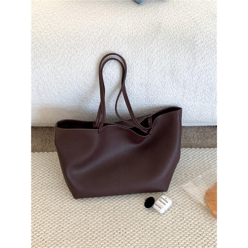 Soft Leather Portable Large-capacity Tote Bag, High-end Logo Child and Mother Shoulder Bag, Fashionable Niche Commuter Women's Bag