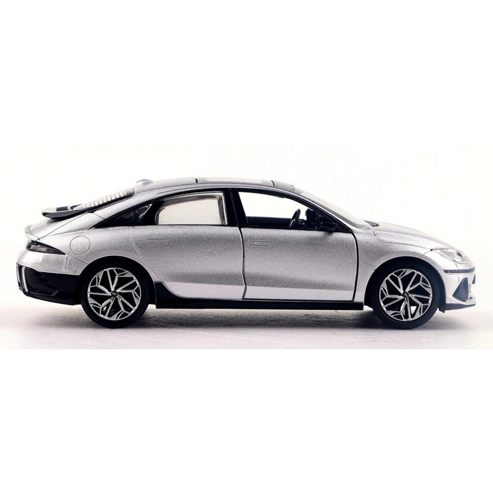 Hyundai IONIQ 6 Gravity Druckguss-Miniaturauto (1 Stück)