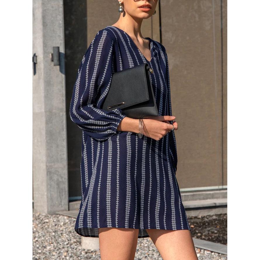 

2022 Spring/Summer Women s Urban V-Neck Long-Sleeve Casual Dress M темно-синий