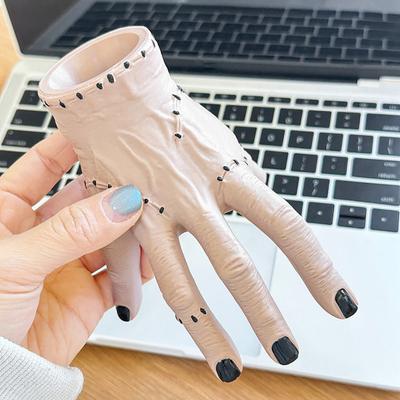 Horror Hand-Shaped Pen Holder Palm Broken Hand Ornament with Scars And Stitches Spooky Desk Organizer Unique Pencil Cup Halloween Decoration