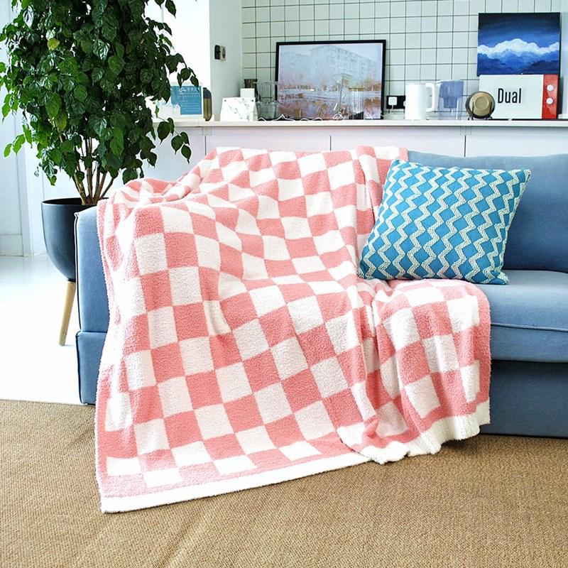 Luxury Checkerboard Velvet Sofa Blanket - Autumn/Winter Edition