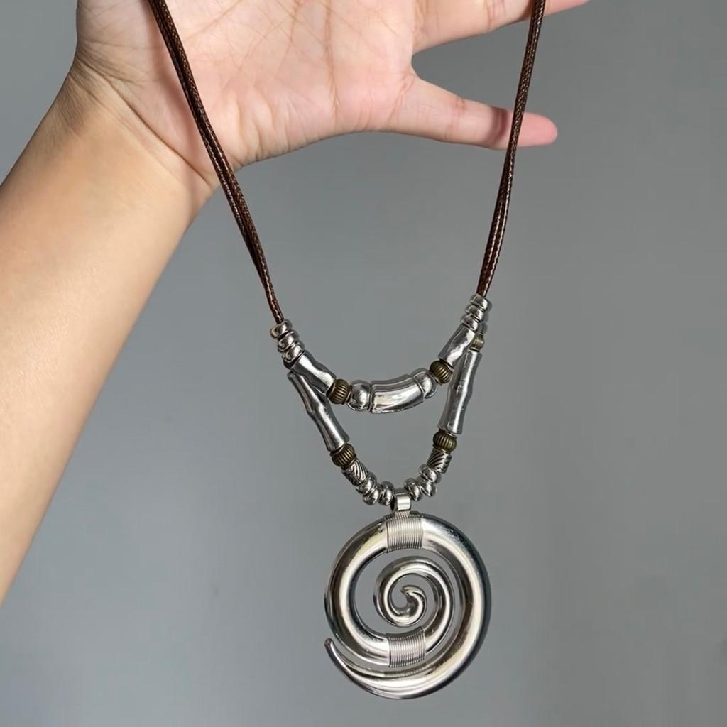 Collana con Ciondolo a Spirale Bohemien con Design Geometrico in Lega per Donne e Uomini