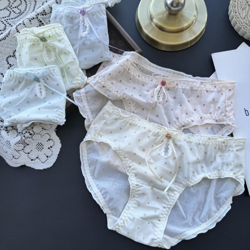 Ladies Spring and Summer Small Fresh and Cute Polka Hollowed Panties