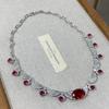 Großes Set mit Diamantimitat Roter Turmal Halskette, Ohrringe, Armband, Leichter Luxus Promi Abendmode Zweiteiliges Set