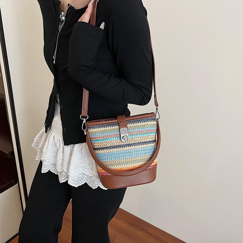 Summer Popular Rainbow Woven Bag Women's New Beach Vacation Straw Messenger Bag Portable Bucket Bag