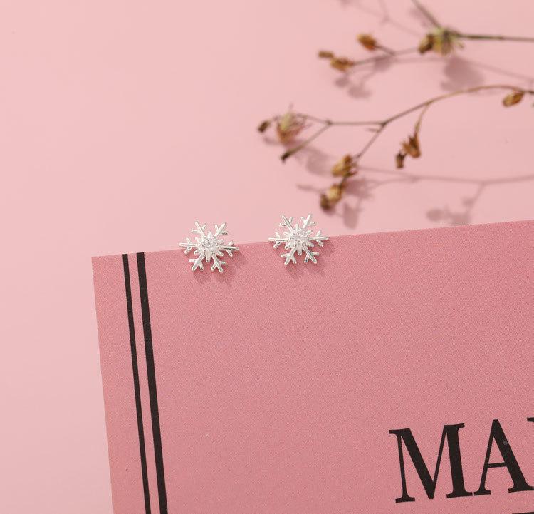 S925 Silver Zircon Snowflake Stud Earrings - Korean Style Christmas Gift for Girls