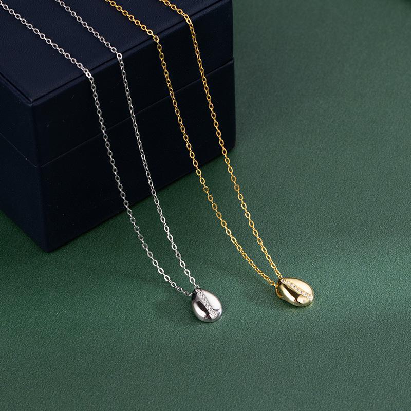 Banyan Tree Women's Gold-Plated Silver Coffee Bean Necklace - Simple, Versatile Clavicle Chain, Light Luxury High-End Design.