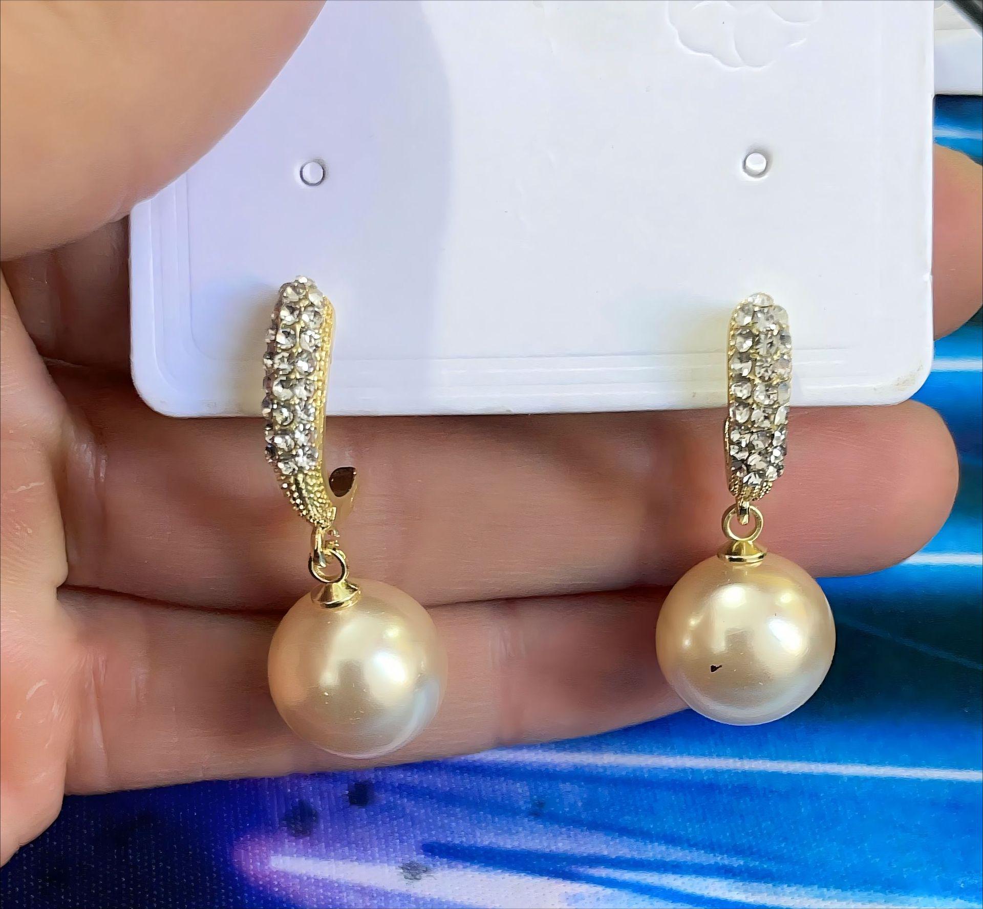 2025 Elegant French Pearl & Rhinestone Light Luxury Earrings for Women