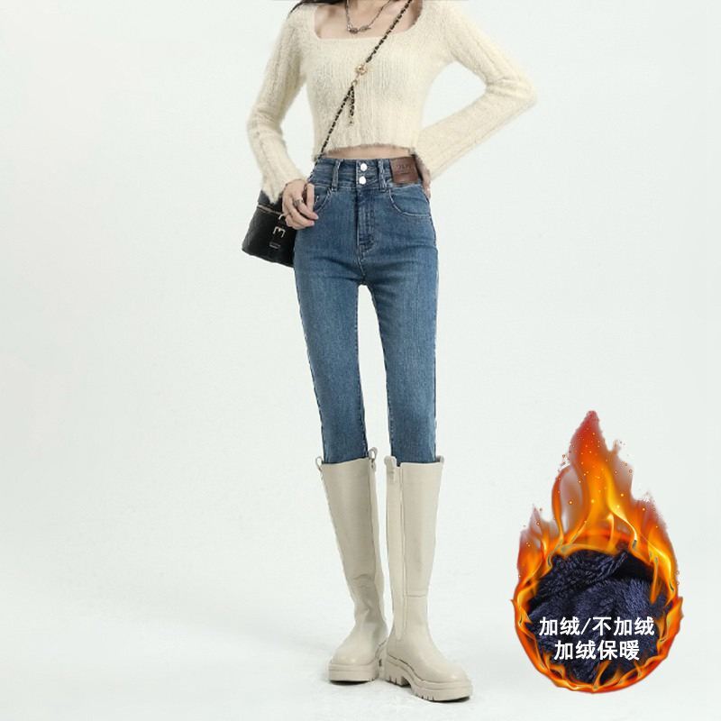 

Додайте легінси з флісу та одягніть тонкі шорти-олівці з вузькими штанинами 5XL