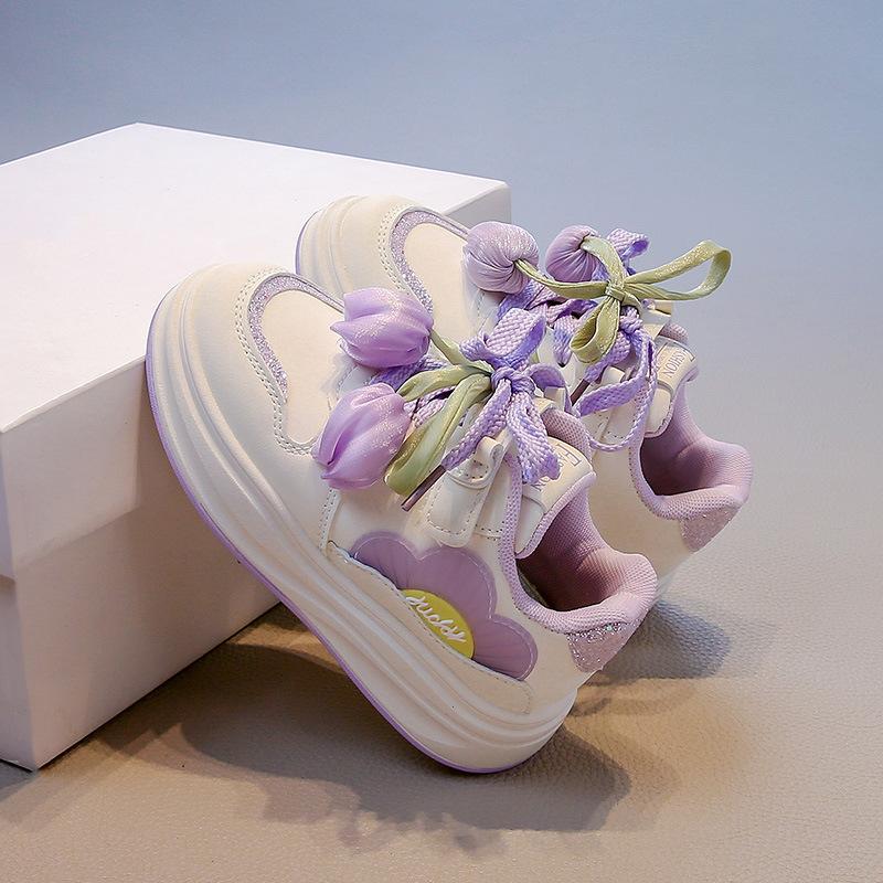 Dievčenské topánky princeznovské topánky 2025 tulipán ľahké detské tenisky s mäkkou podrážkou board shoes jeseň priedušné biele topánky