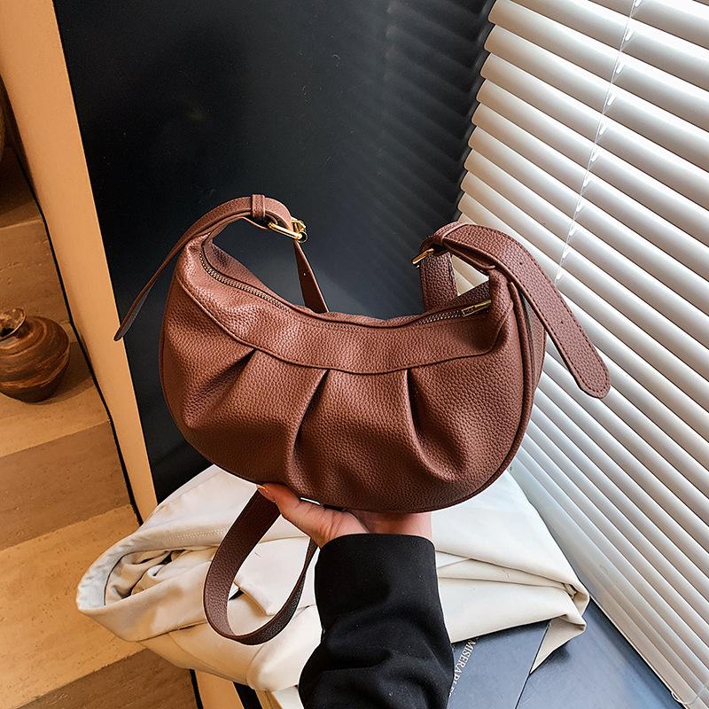 Popular Retro Messenger Bag Women's New Fashion Casual Shoulder Dumpling Bag Work Commuter Bag