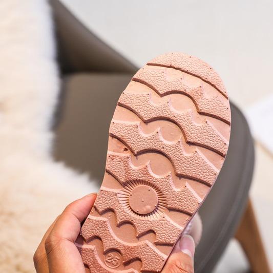 Children's snow boots girls boots 2025 new winter velvet cotton shoes cute baby warm classmate