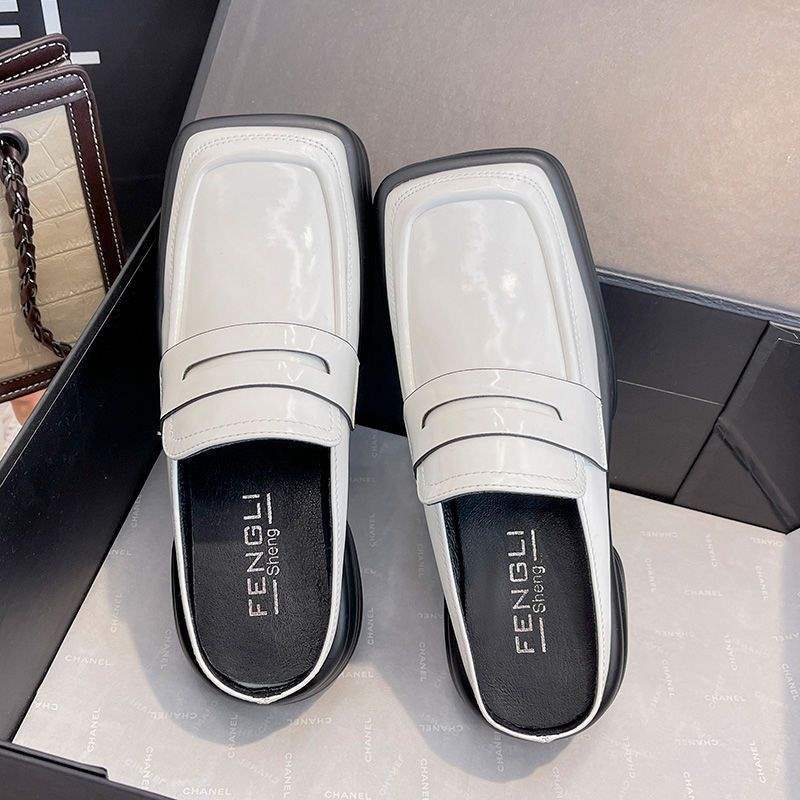 

Korean version of French square head retro British style half drag women 2025 new metal buckle outer wear thick-soled versatile Mueller shoes 40 білий