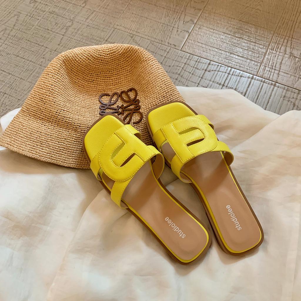 Comfortable shoes Hollow square head soft sole Versatile word beach outside slippers