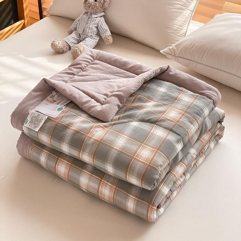 Japanese Plaid Printed Summer Thin Quilt Simple Breathable Air Conditioning Blanket for Office Soft Home Decoration for Bedroom