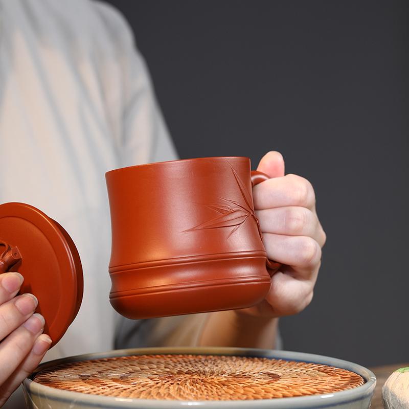 Yixing lila Sand Tasse reine handgemachte große Teetasse Büro Tasse Haushalt Zinnoberrot Bambus gemeinsame Bambusblatt Abdeckung Tasse 300 ml
