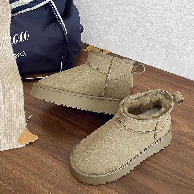 Thick-soled inner height-increasing snow boots for women 2025 new winter small men with piled and thickened fur integrated snow cotton shoes