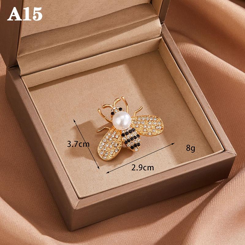 

High-End Understated Luxury Design Unique Brooch Anti-Exposure Elegant Corsage Clothing Accessory A15