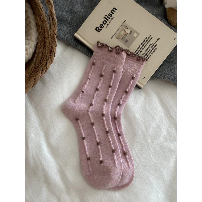 Ladies Autumn Winter Thickened Warm Relief Polka Dot Twist Wood Ear Lace Wool Boneless Medium Tube Pile Socks