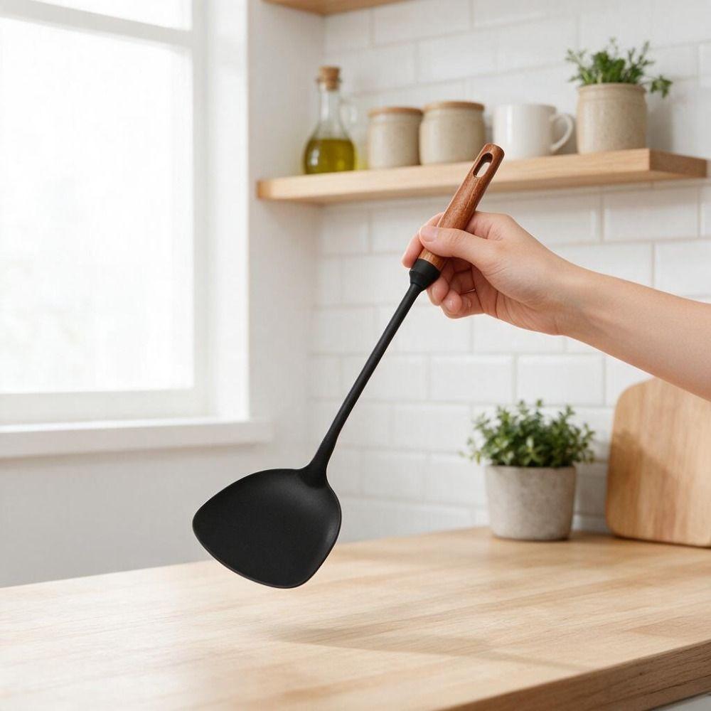 Chinese-style Stir Frying Spatula Heat-resistant Strainer Spoon Frying Scoop Chinese Restaurant