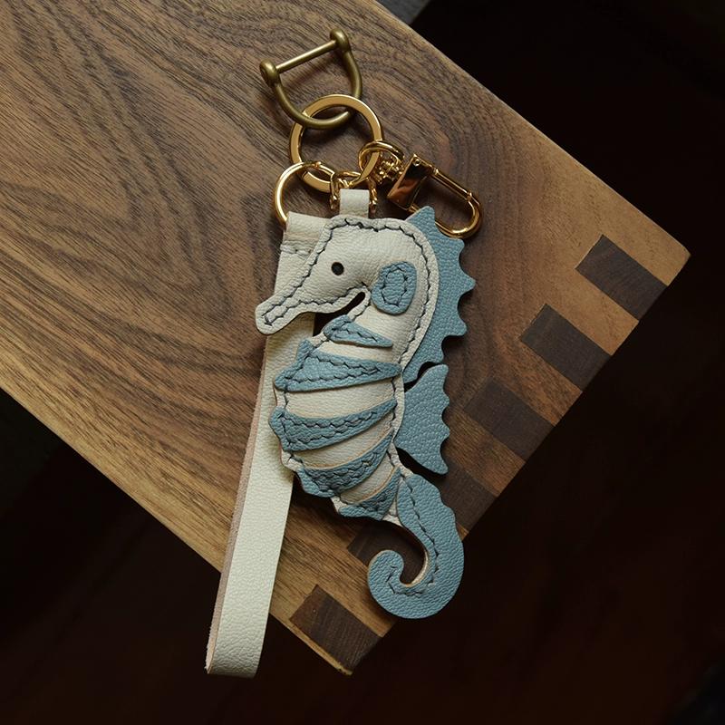 Hippocampus Original Leather Car Key Pendant Bag Pendant Personalized Simple Girls Gift with Keychain