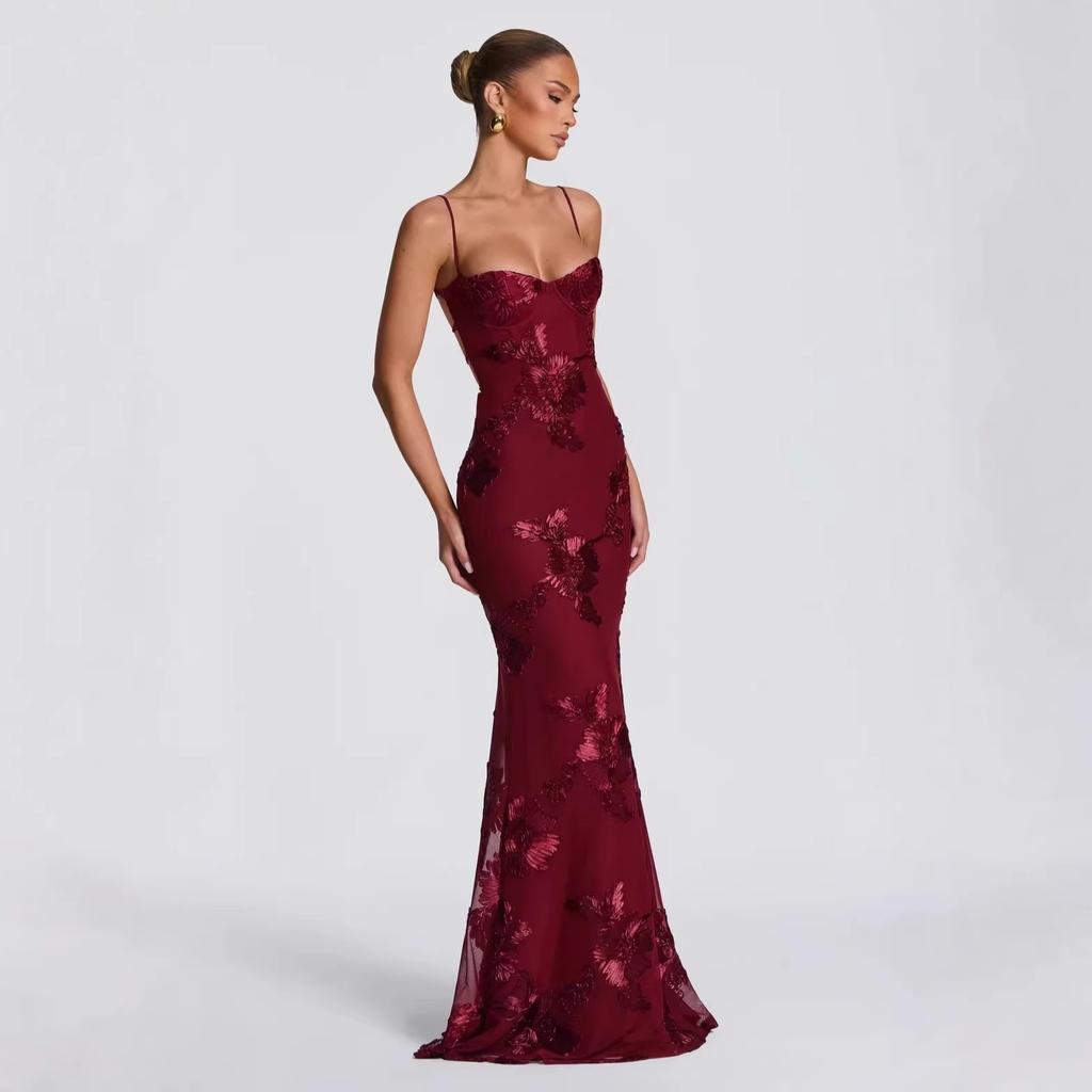 Temperament suspender dress slim French halter solid color long dress flower decoration evening dress women's high-end banquet dress