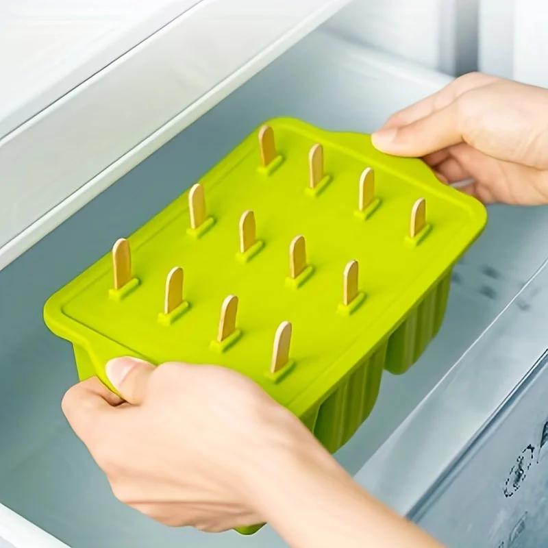Popsicles Molds, 12 Pieces Silicone Popsicle Molds Easy-Release BPA-free Popsicle Maker Molds Ice Pop Molds Homemade Popsicle