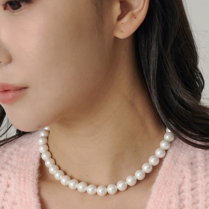 SORRY TOO MUCH LOVE 12mm White-ball Pearl Necklace_White