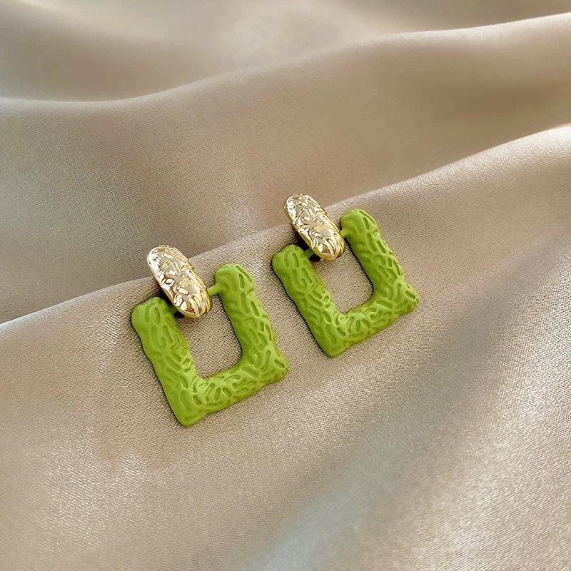 Silver Needle Dongdaemun Fresh Colorful Earrings - Simple, Versatile, Luxury Studs with a High-End Sense