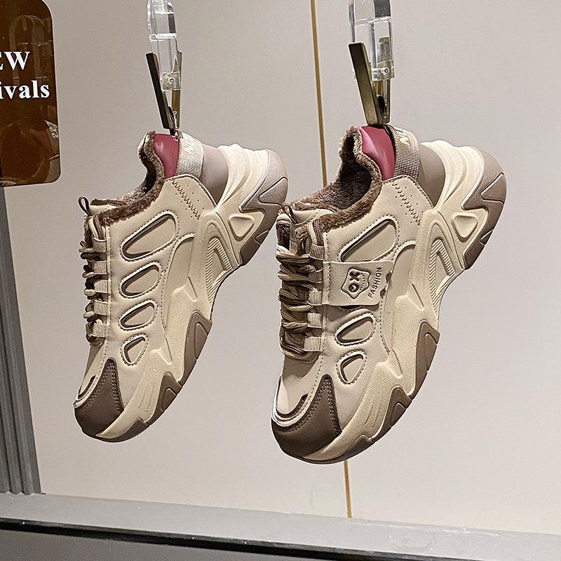 

Stepping on shit, thick-soled heightening sneakers for women s 2025 new autumn shoes, small versatile and velvet warm dad shoes 35