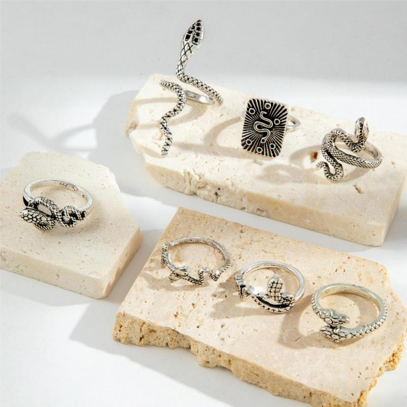 Dark Snake Pattern Ring, Punk Style Snake Animal Retro Exaggerated Ring Seven-piece Set