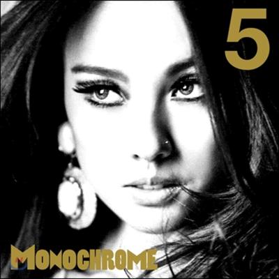 Lee Hyo-ri's 5th Album - Monochrome [Regular Edition]